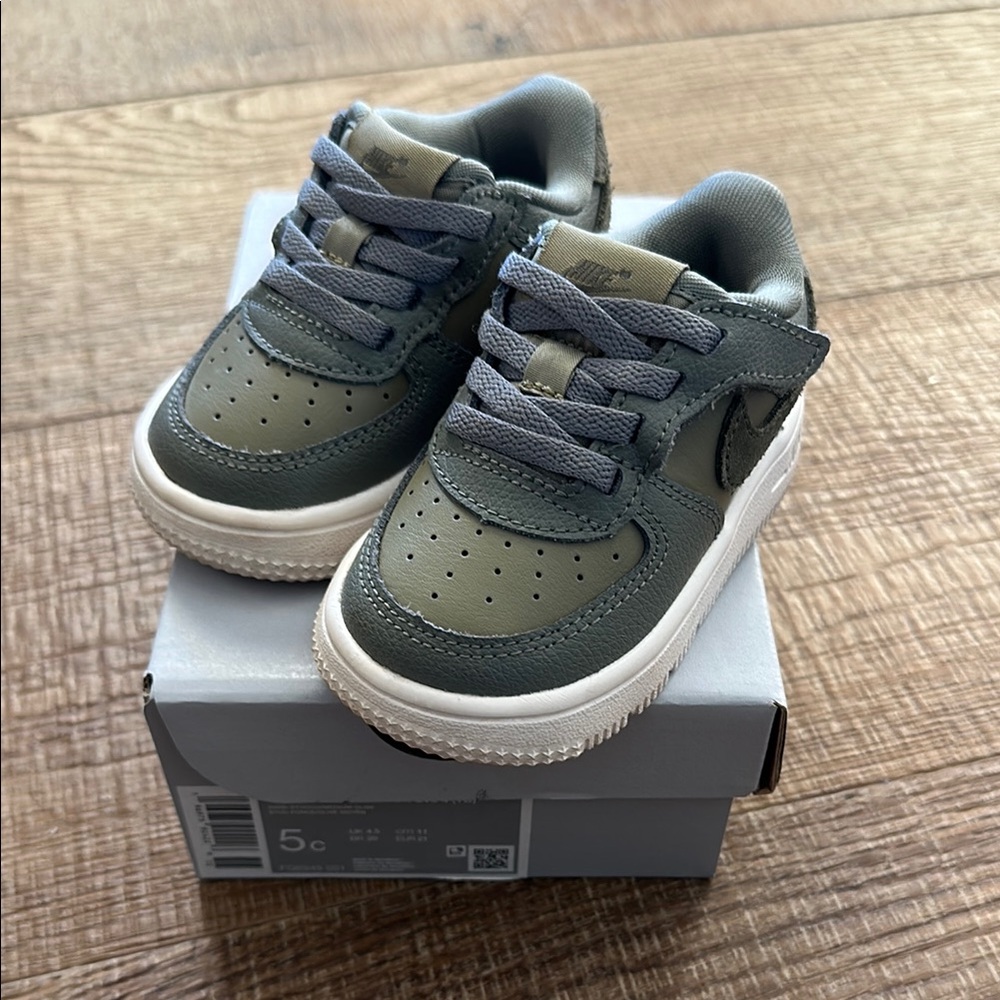 Nike Toddler Force 1 Low Easyon LV8 4